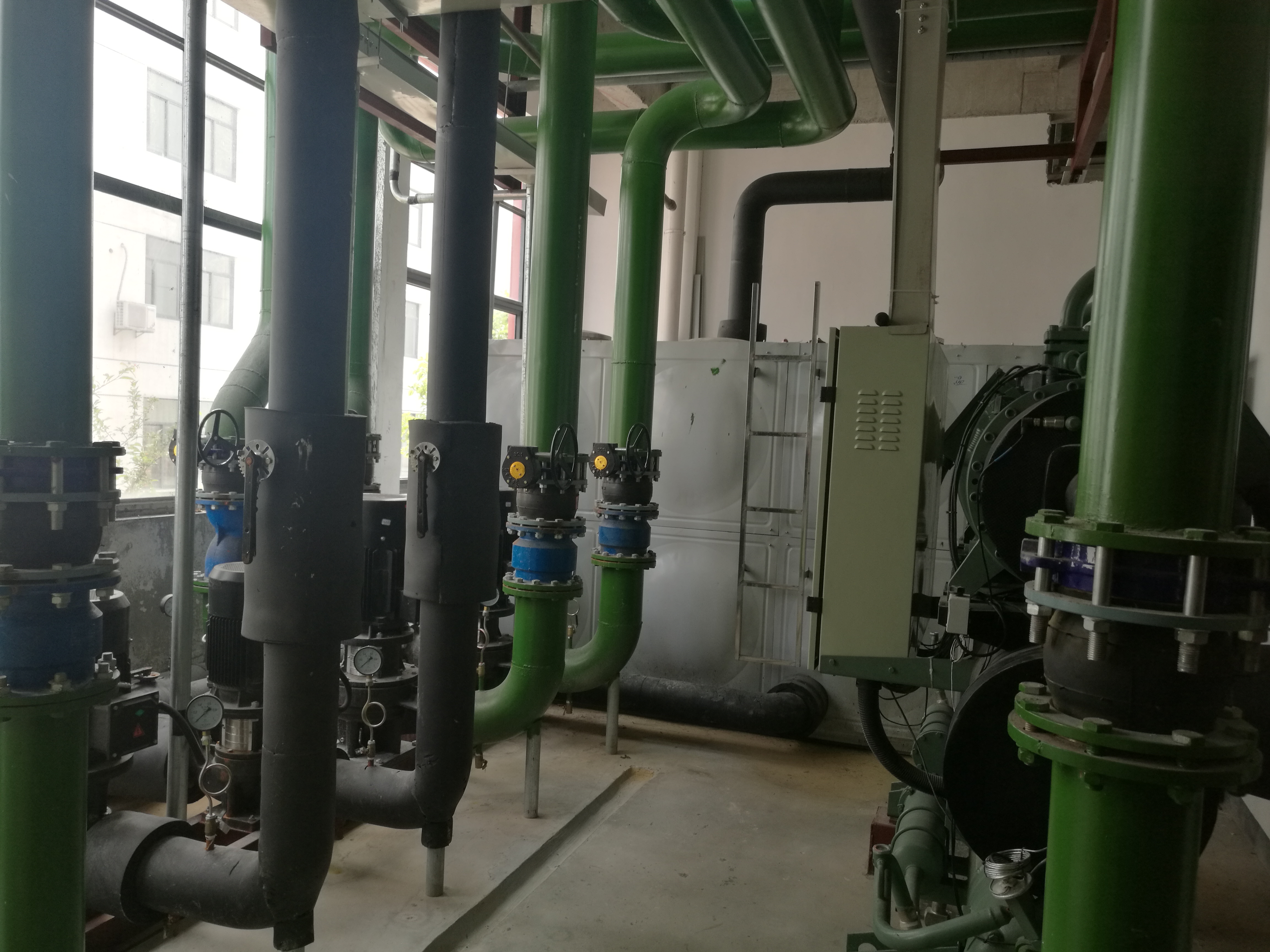 年产剐水100万吨企业用冷水机